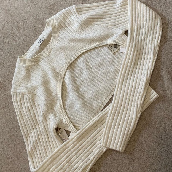 SOLD✨ Wilfred Manila sweater NWT - Picture 1 of 5